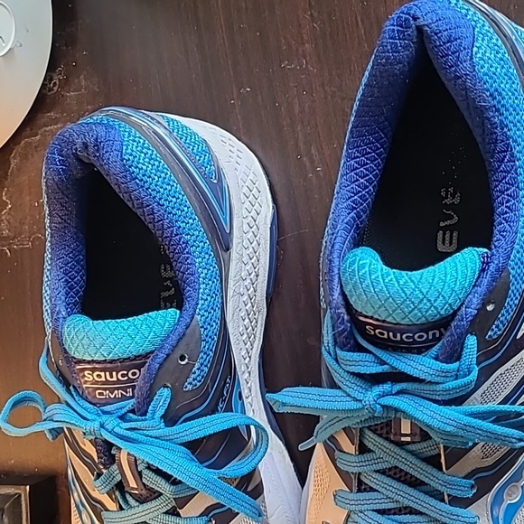 Saucony EverRun gently used breathable running tennies/sneakers/athletic. B-1 - Picture 8 of 11